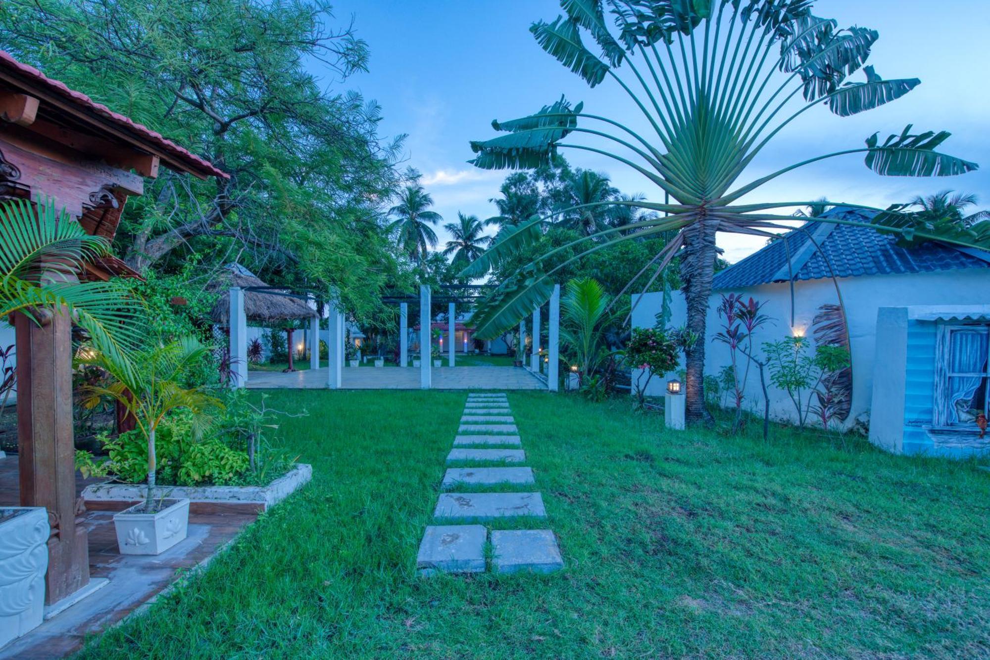 Le Epic Resort Virampattinam ภายนอก รูปภาพ