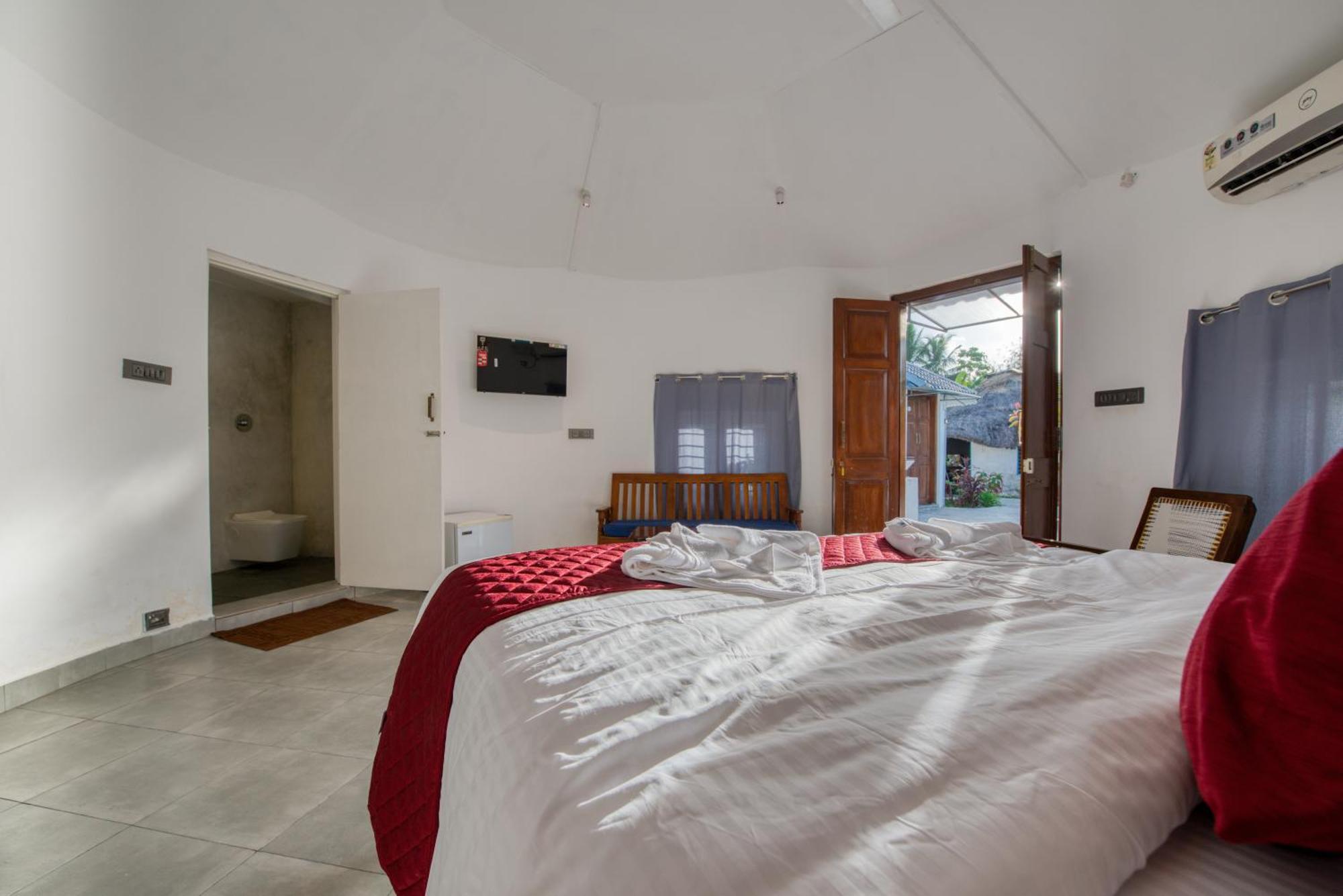 Le Epic Resort Virampattinam ภายนอก รูปภาพ
