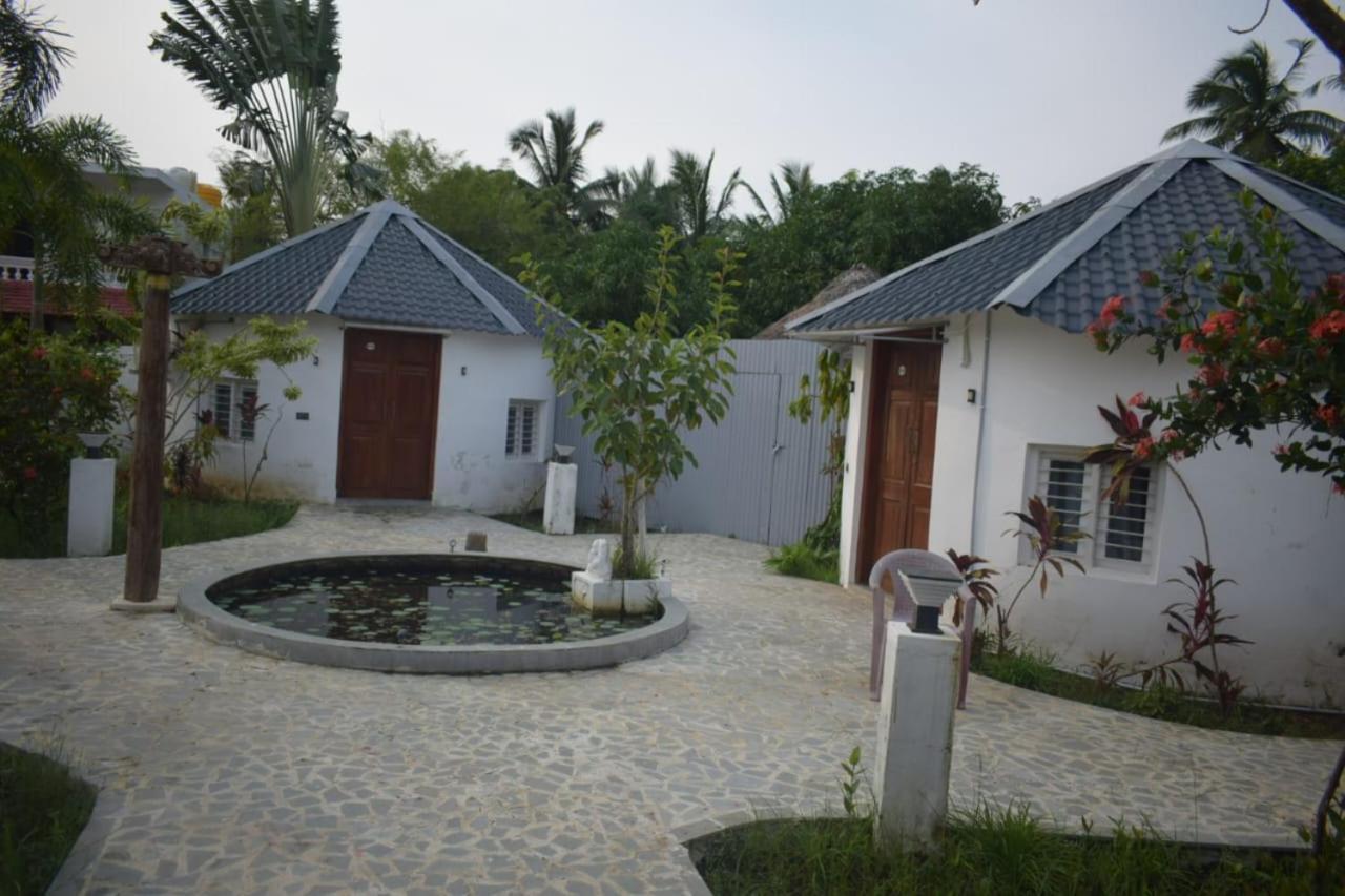 Le Epic Resort Virampattinam ภายนอก รูปภาพ