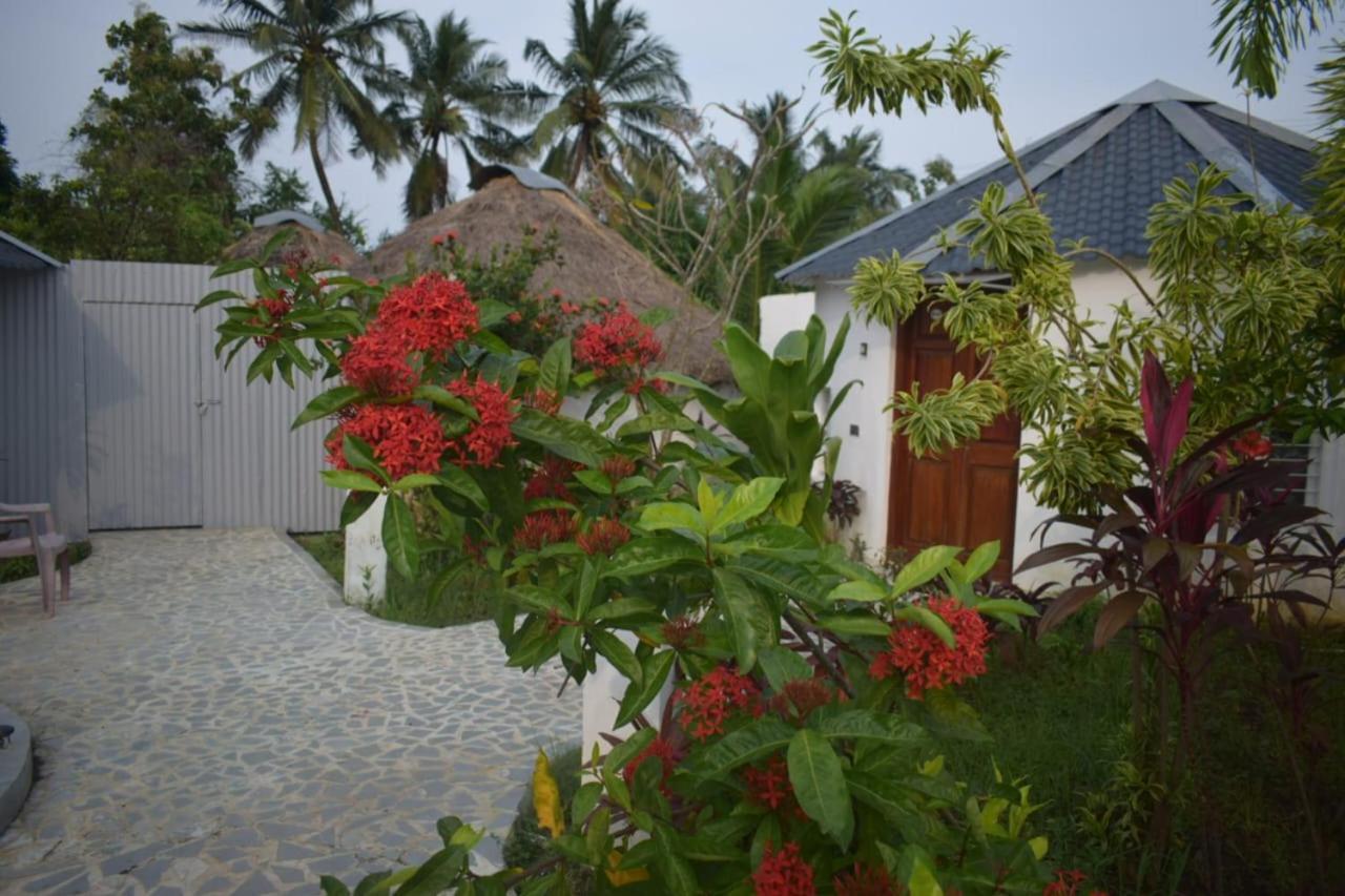 Le Epic Resort Virampattinam ภายนอก รูปภาพ